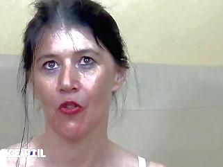 La France A Poil - Angelina, 45 Yo Mature, Gets Double anal brunette